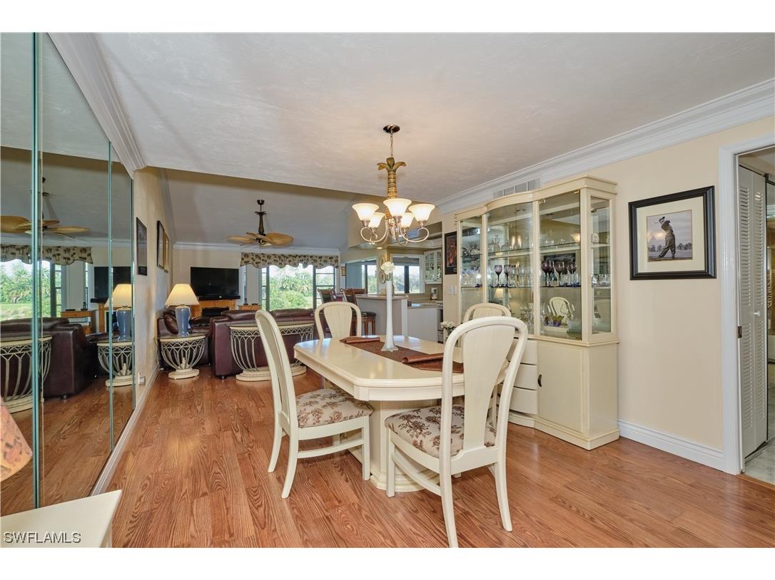 5565 Trailwinds Drive #222 Fort Myers FL 33907 224011133 image1