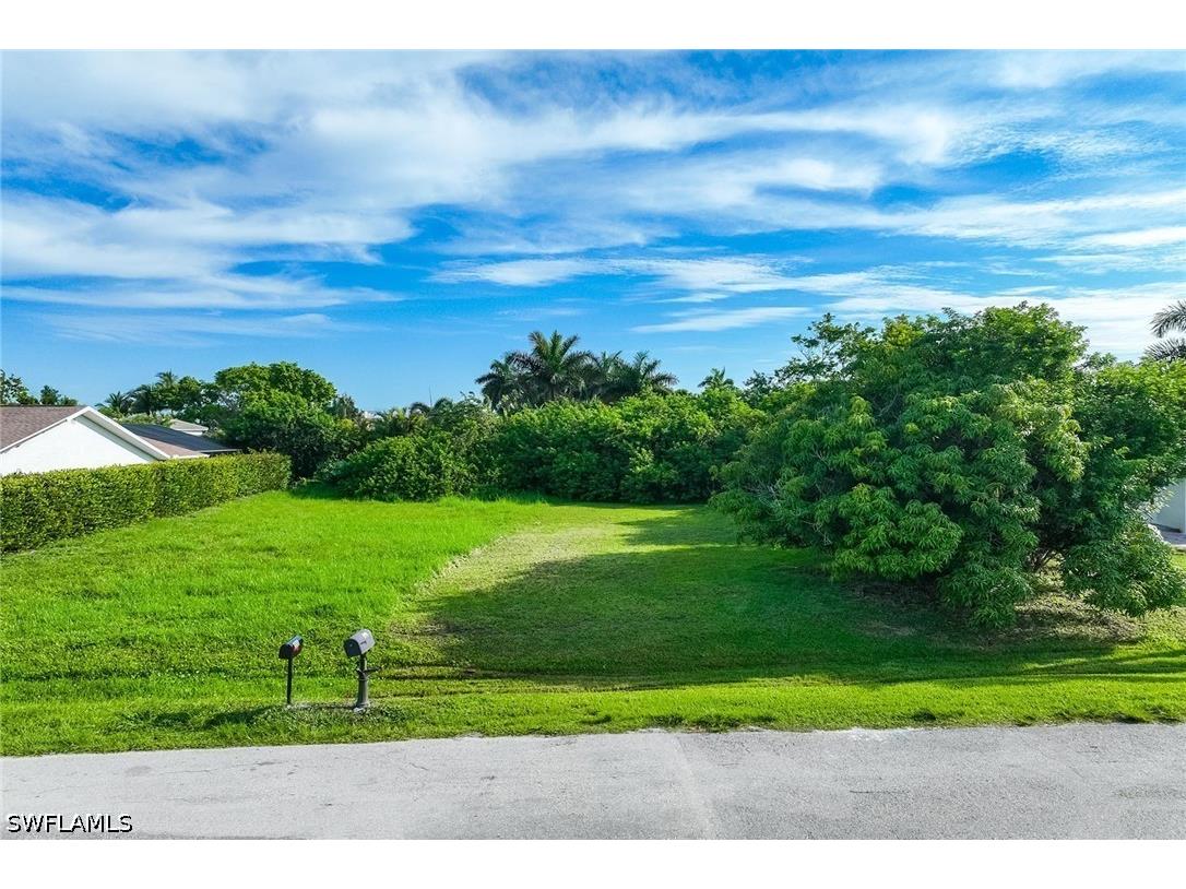 557 100th Avenue N Naples FL 34108 226022682 image2