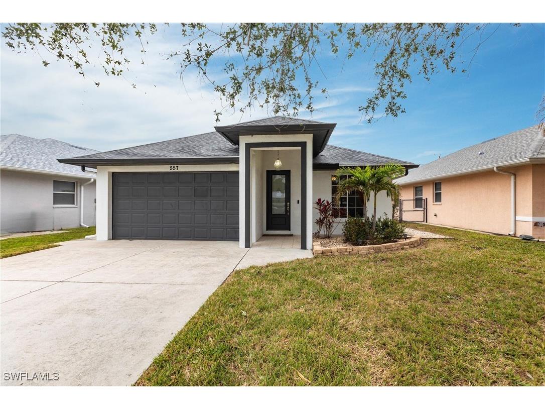 557 102nd Avenue N Naples FL 34108 225008384 image1