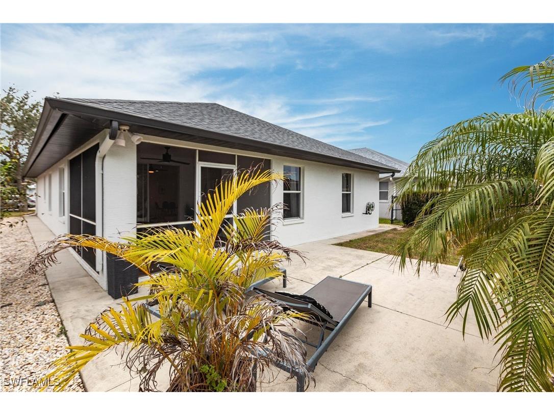 557 102nd Avenue N Naples FL 34108 225008384 image33