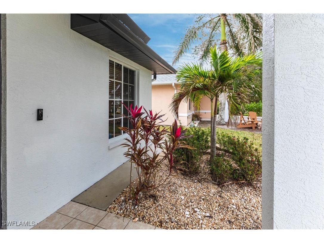 557 102nd Avenue N Naples FL 34108 225008384 image5