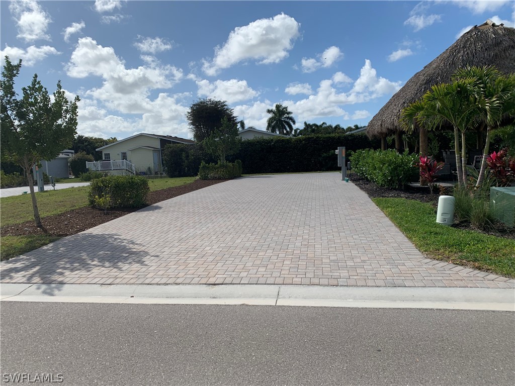 5570 Laguna Caribe Circle Fort Myers FL 33905 226010341 image2