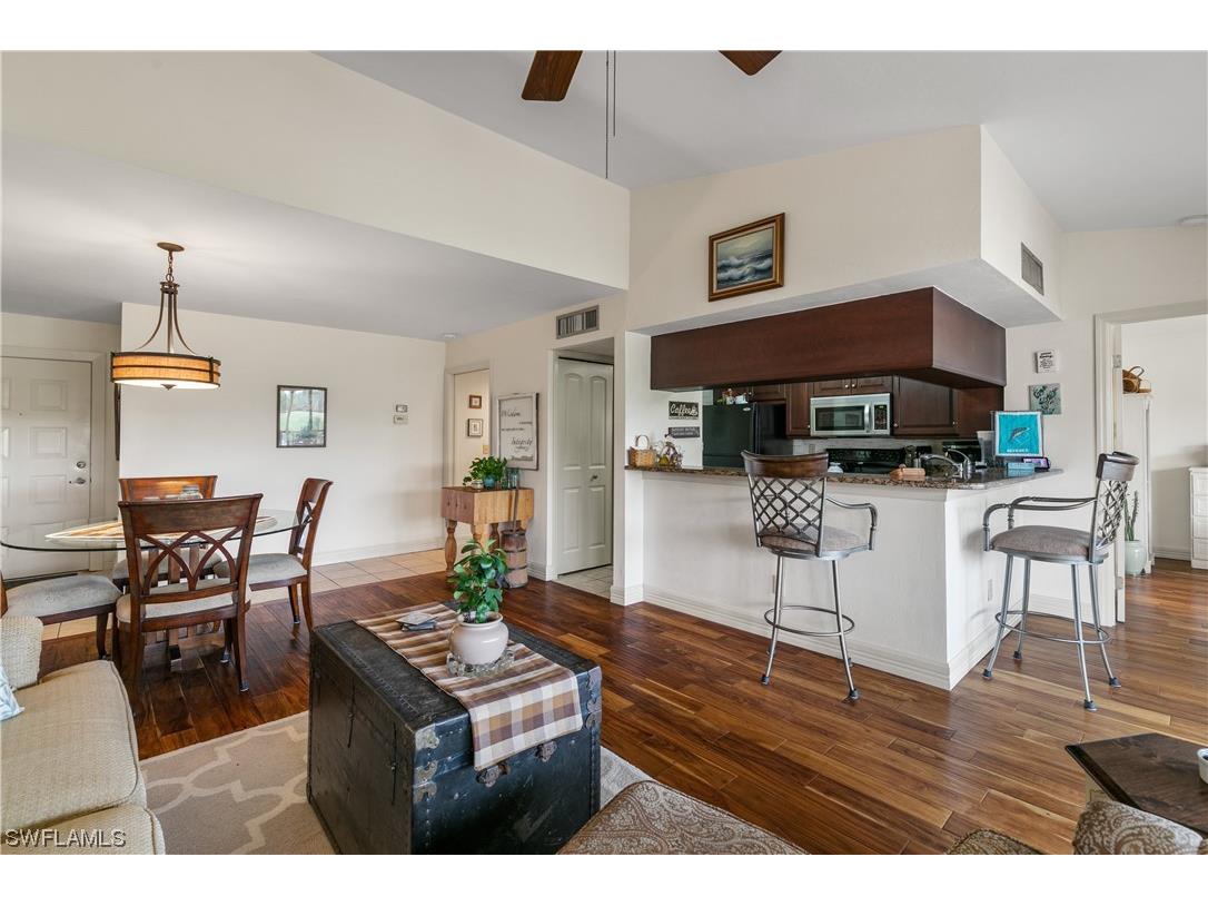 5570 Trailwinds Drive #523 Fort Myers FL 33907 223045130 image1