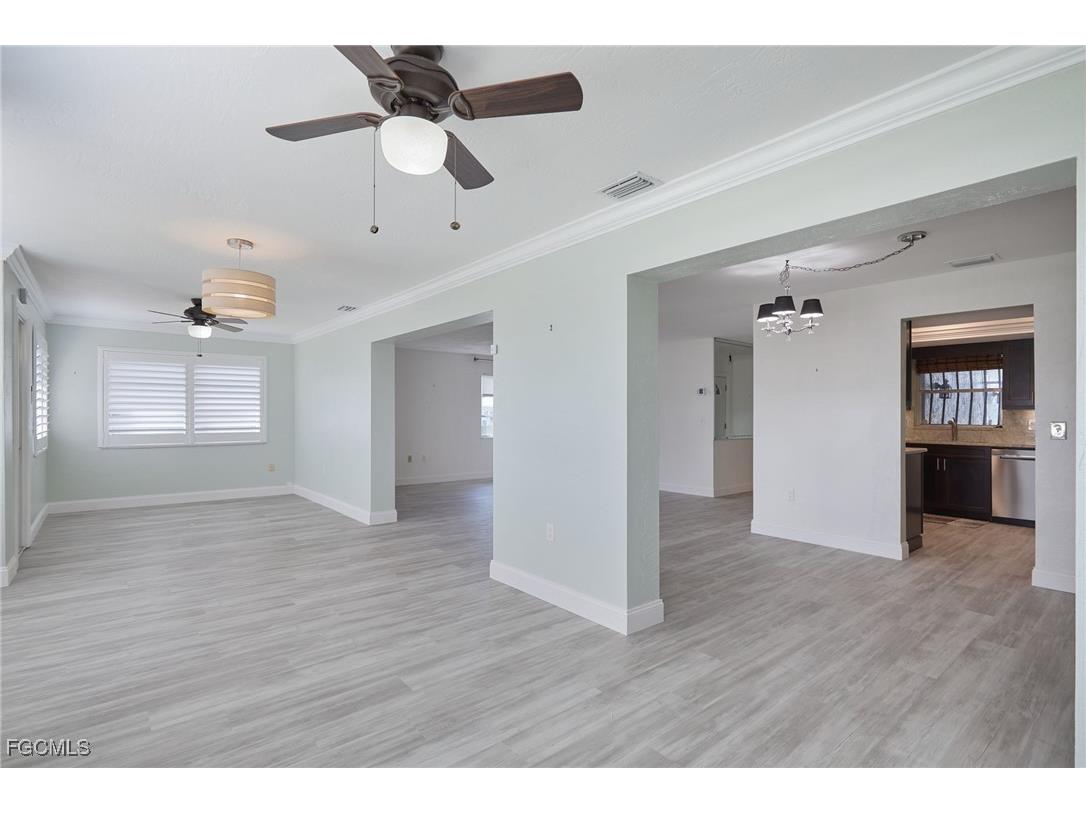 5573 Trellis Lane Fort Myers FL 33919 2025017307 image10