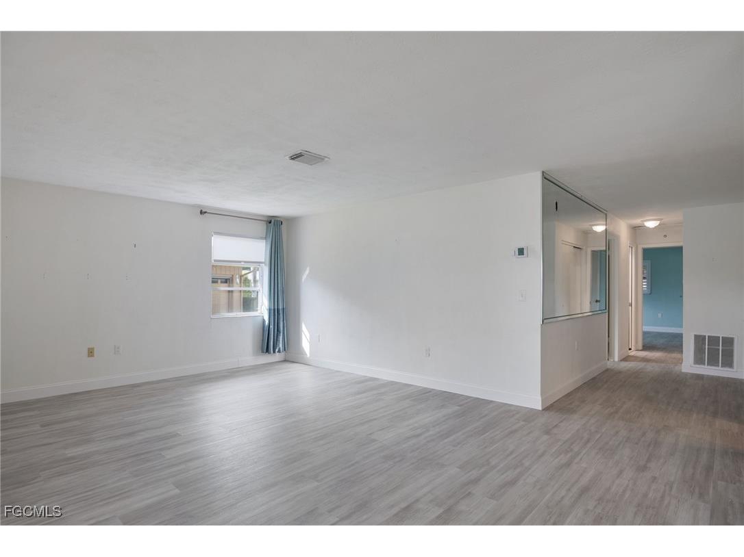 5573 Trellis Lane Fort Myers FL 33919 2025017307 image7