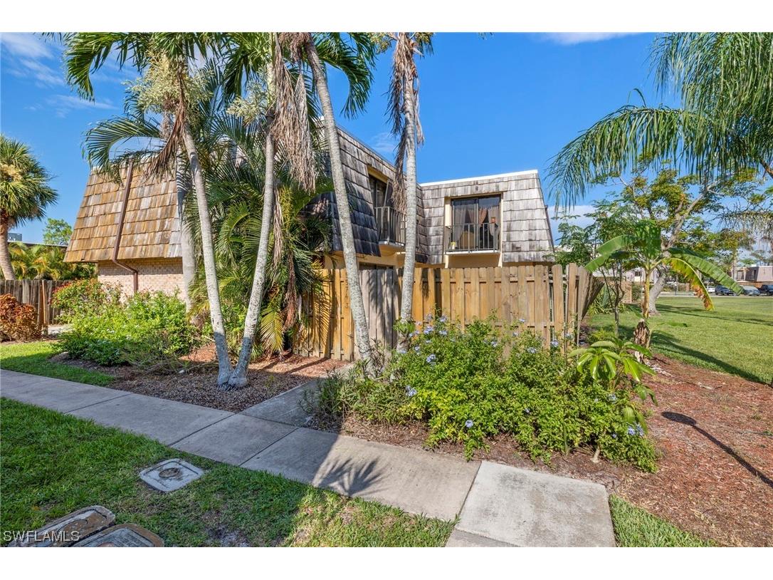 5574 Malt Drive #3 Fort Myers FL 33907 223041897 image1