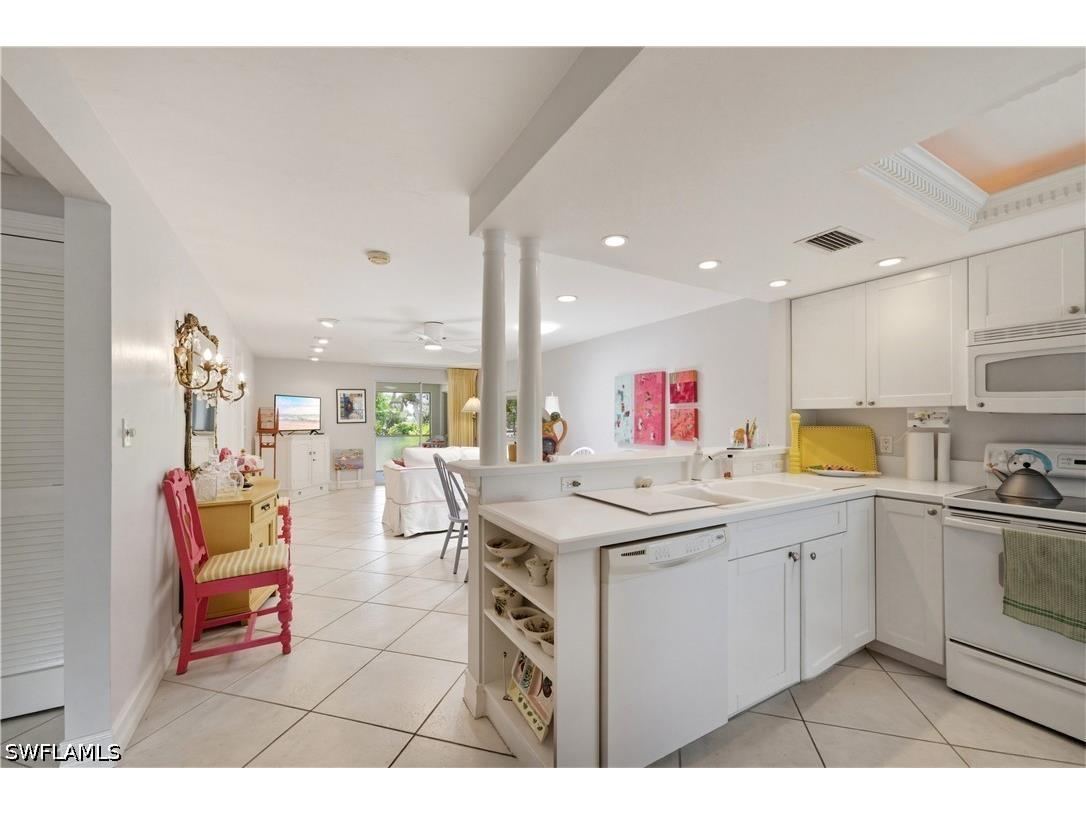 5579 Rattlesnake Hammock Road #B7 Naples FL 34113 226017015 image8