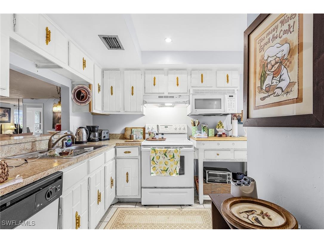 5579 Rattlesnake Hammock Road #B9 Naples FL 34113 225077474 image9