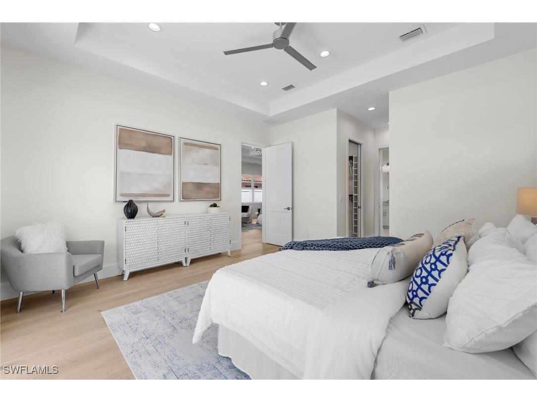 558 100th Avenue N Naples FL 34108 225068172 image13