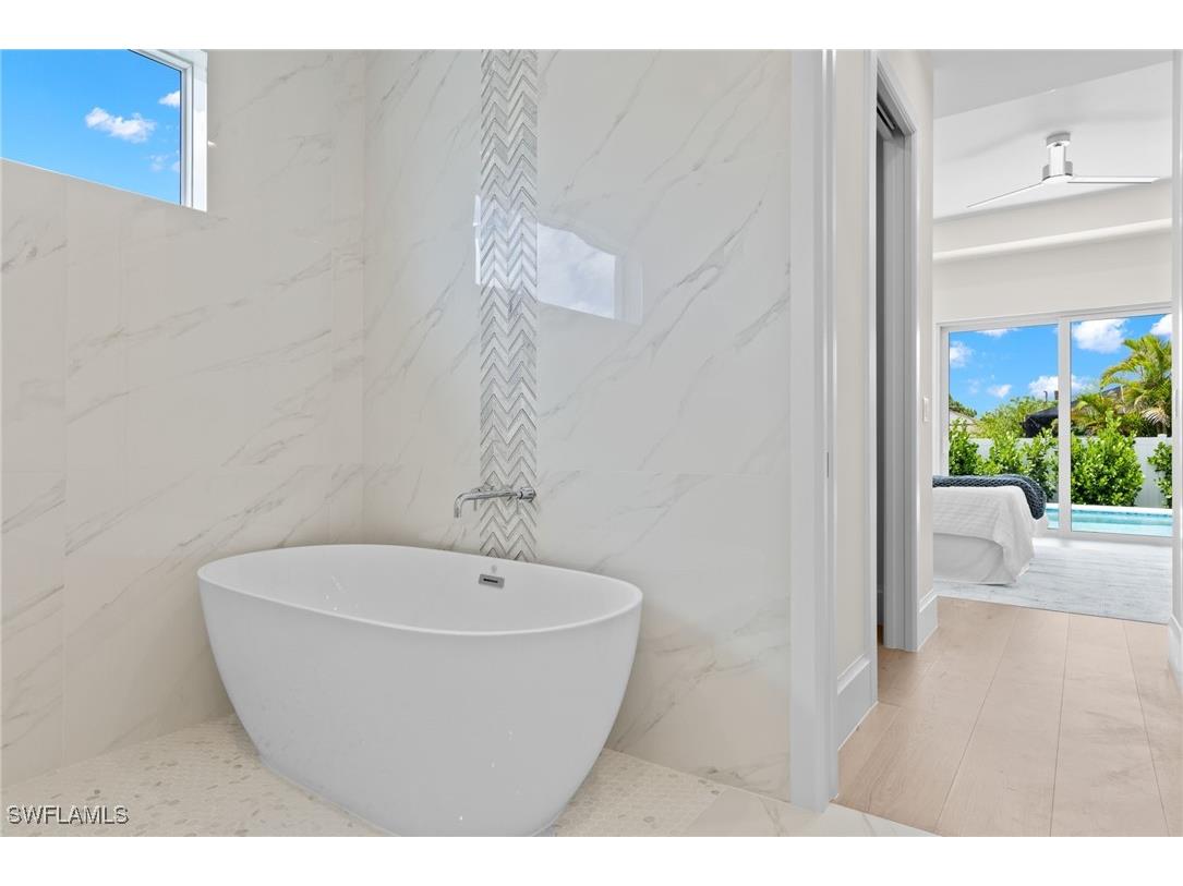 558 100th Avenue N Naples FL 34108 225068172 image15