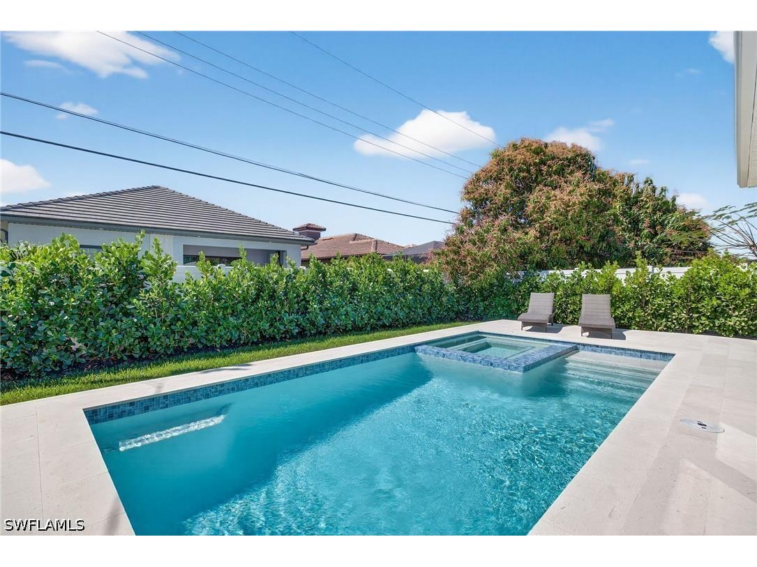 558 100th Avenue N Naples FL 34108 225068172 image30
