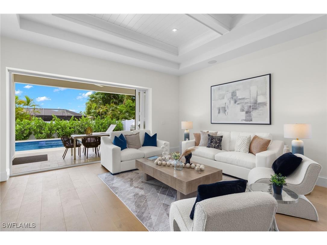 558 100th Avenue N Naples FL 34108 225068172 image4