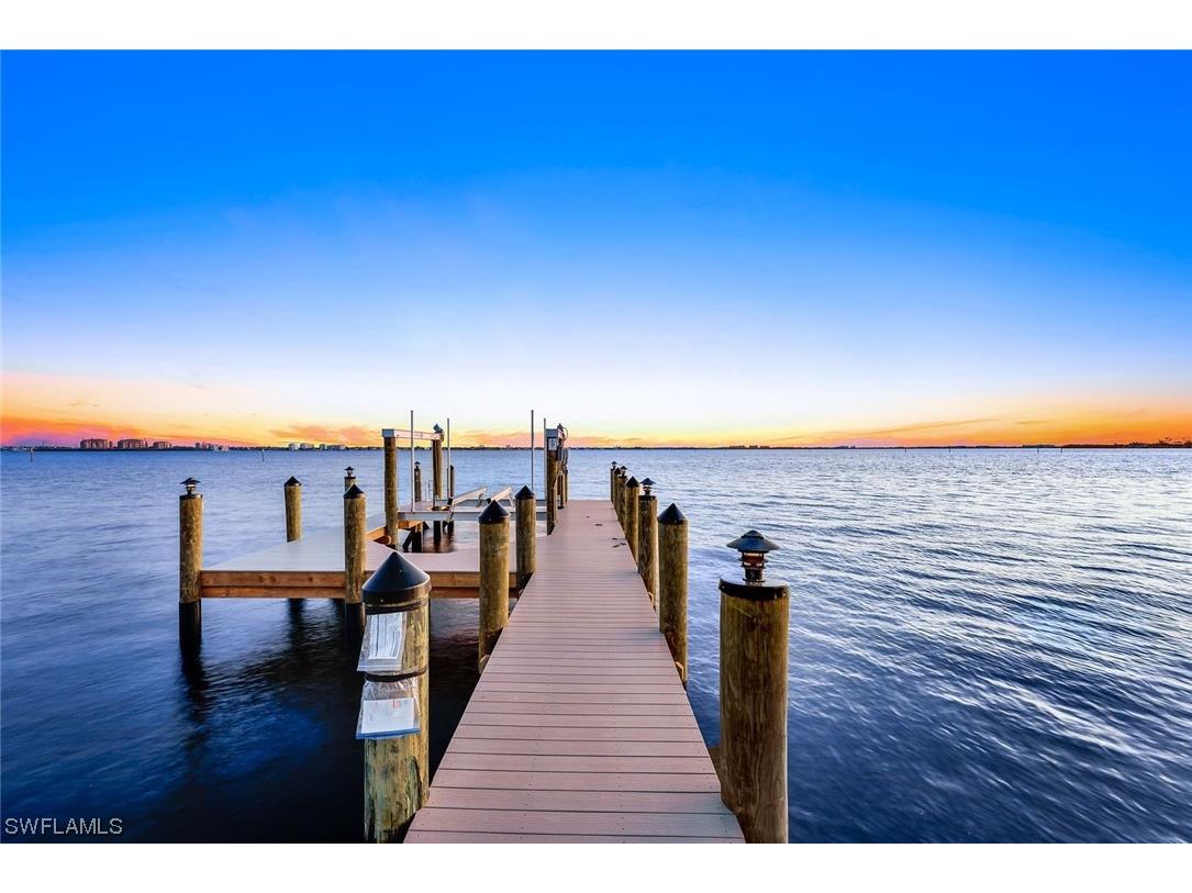 558 Coral Drive Cape Coral FL 33904 223078236 image1