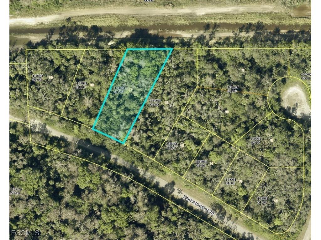 558 Lakeridge Boulevard Lehigh Acres FL 33972 2025017545 image1