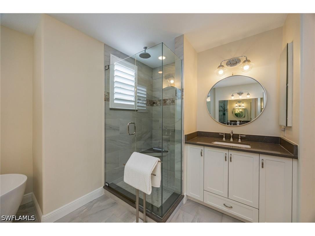 558 Vintage Reserve Lane #19A Naples FL 34119 226021639 image11
