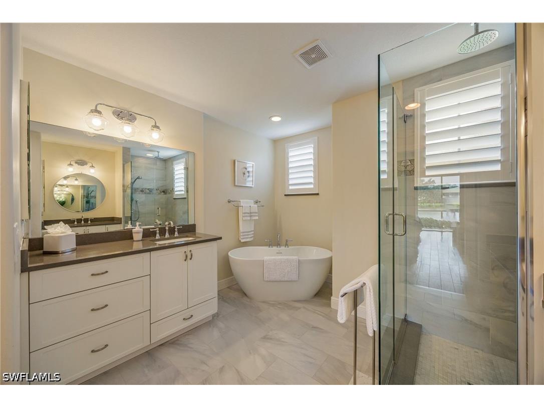 558 Vintage Reserve Lane #19A Naples FL 34119 226021639 image12