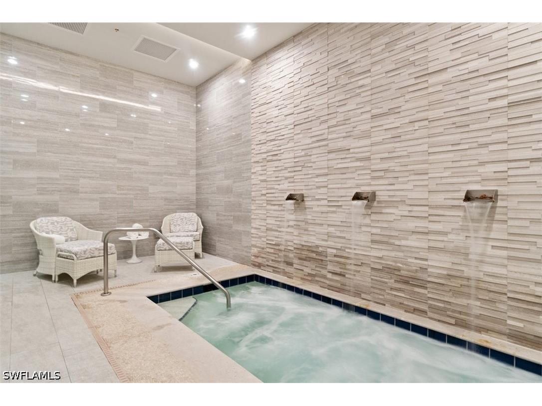 558 Vintage Reserve Lane #19A Naples FL 34119 226021639 image40