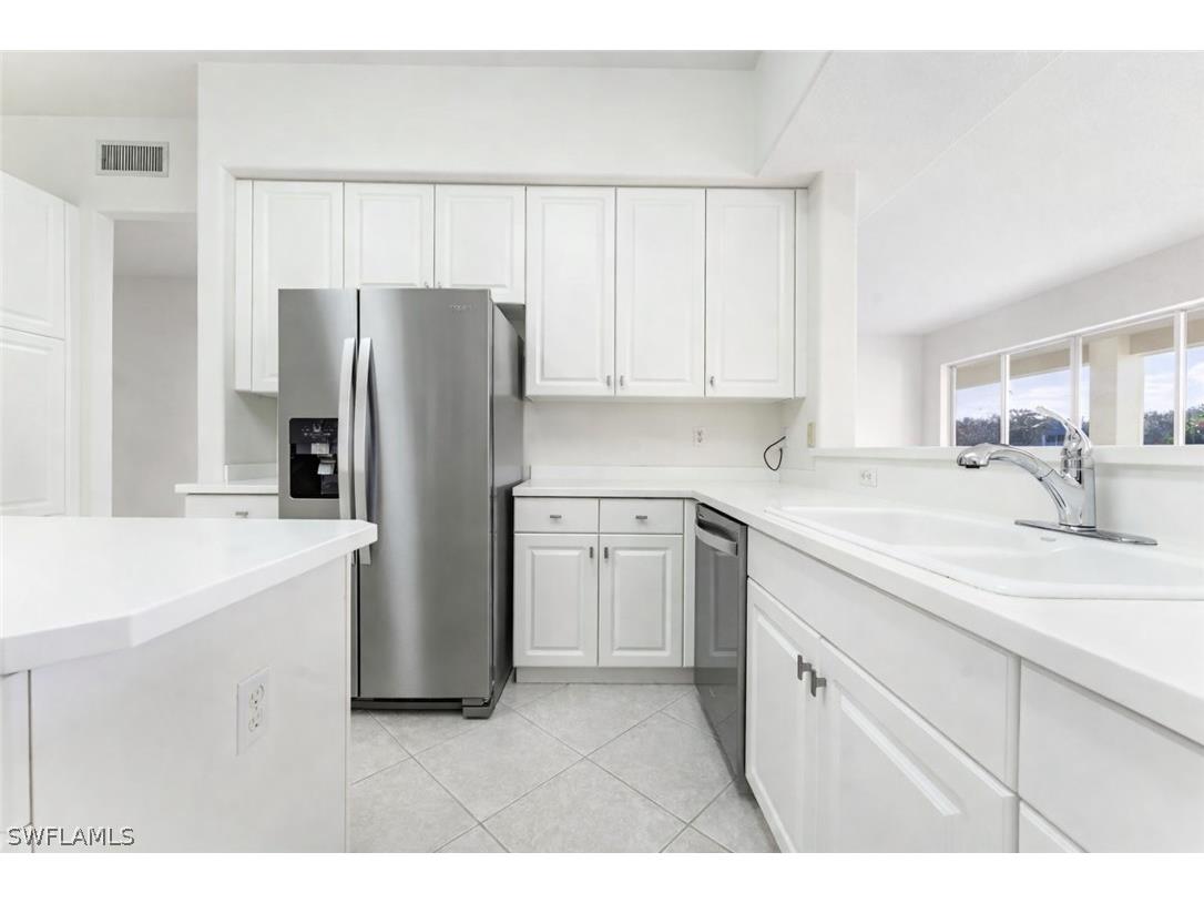 558 Vintage Reserve Lane #19B Naples FL 34119 225073852 image12