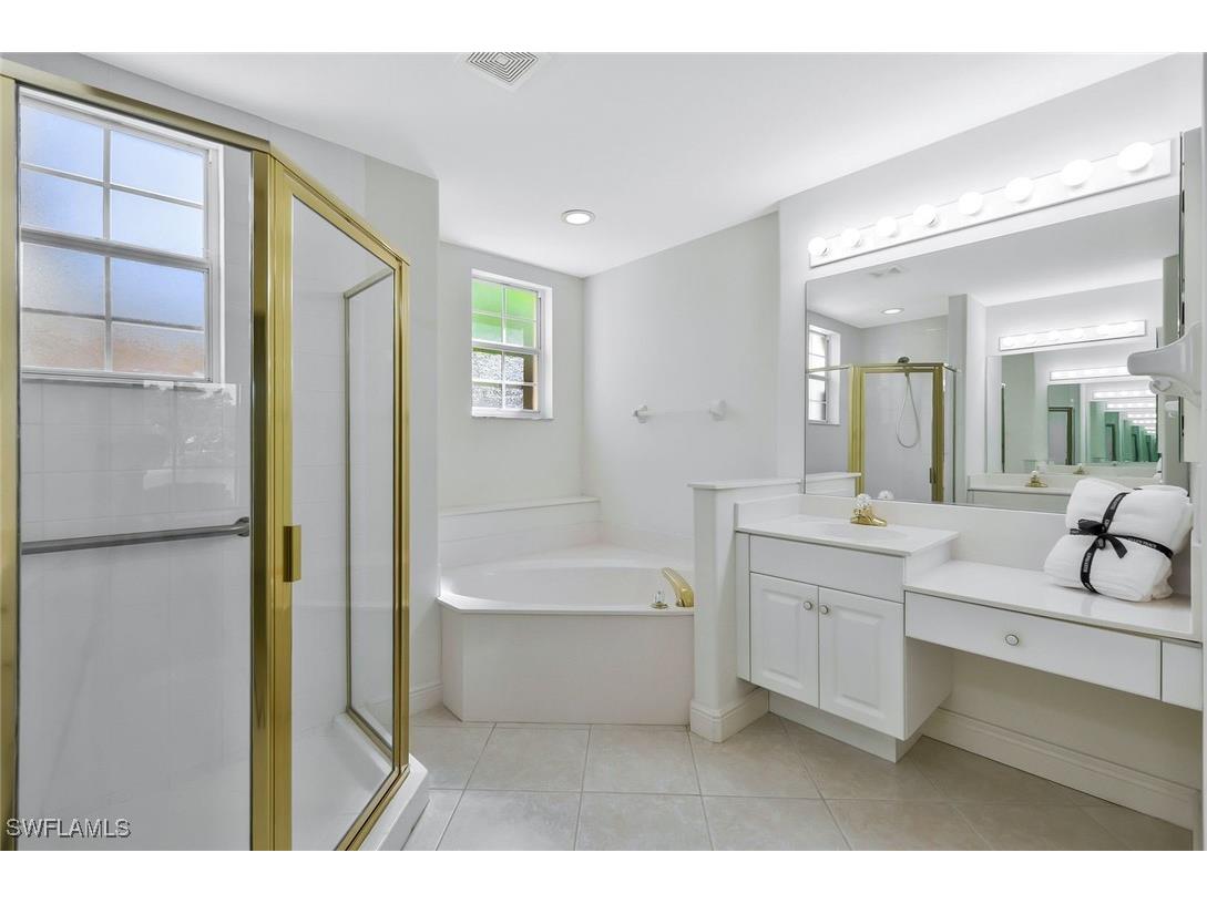 558 Vintage Reserve Lane #19B Naples FL 34119 225073852 image17