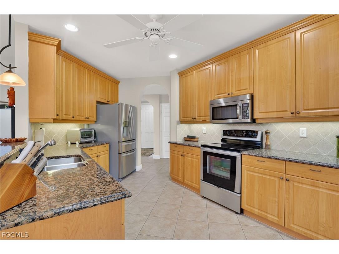 5581 Berkshire Drive #101 Fort Myers FL 33912 2026009920 image2