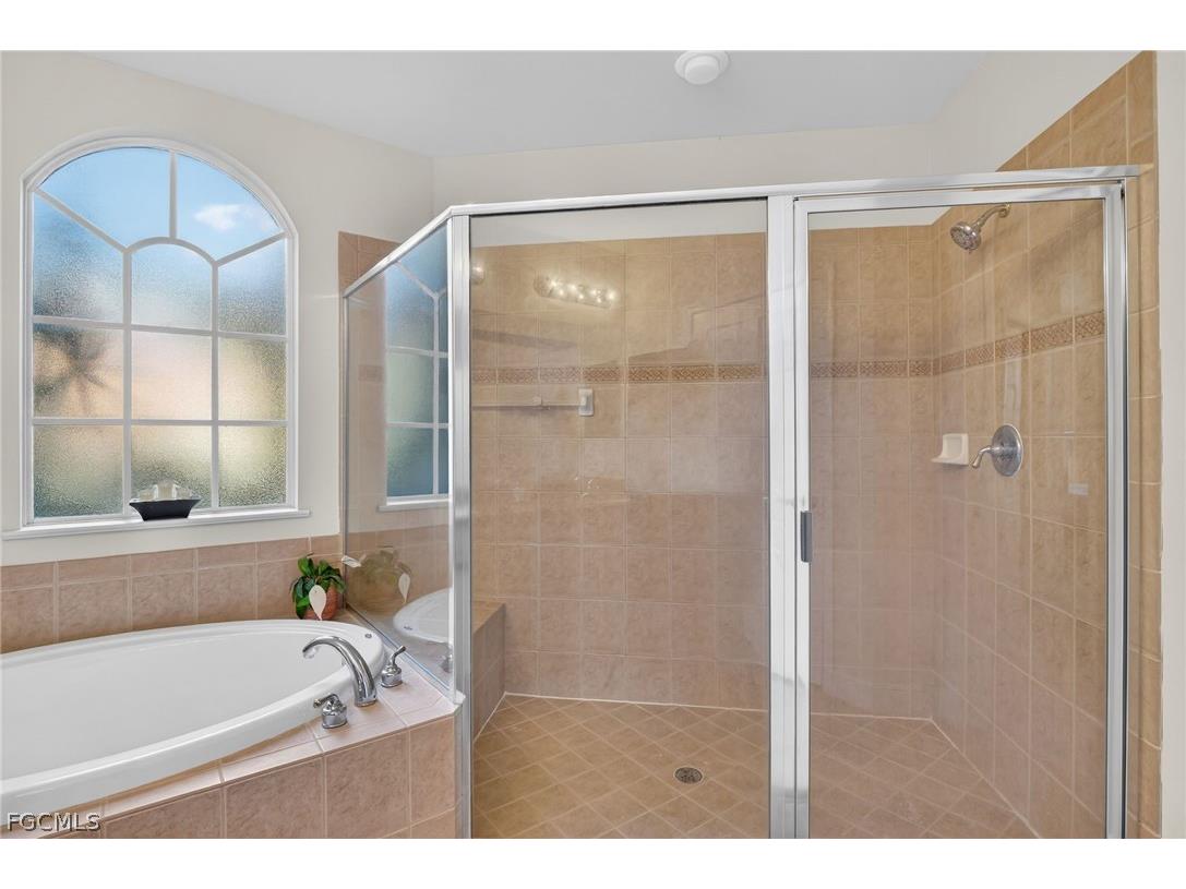 5581 Berkshire Drive #101 Fort Myers FL 33912 2026009920 image22