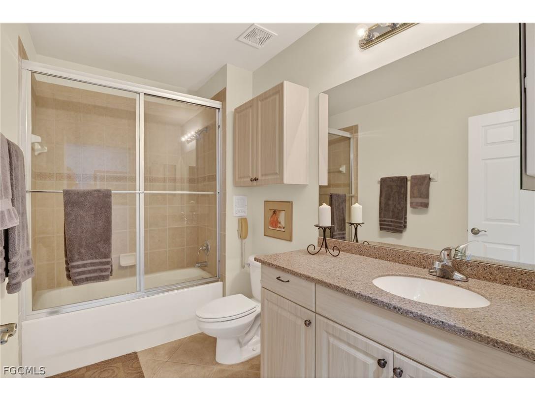 5581 Berkshire Drive #101 Fort Myers FL 33912 2026009920 image27