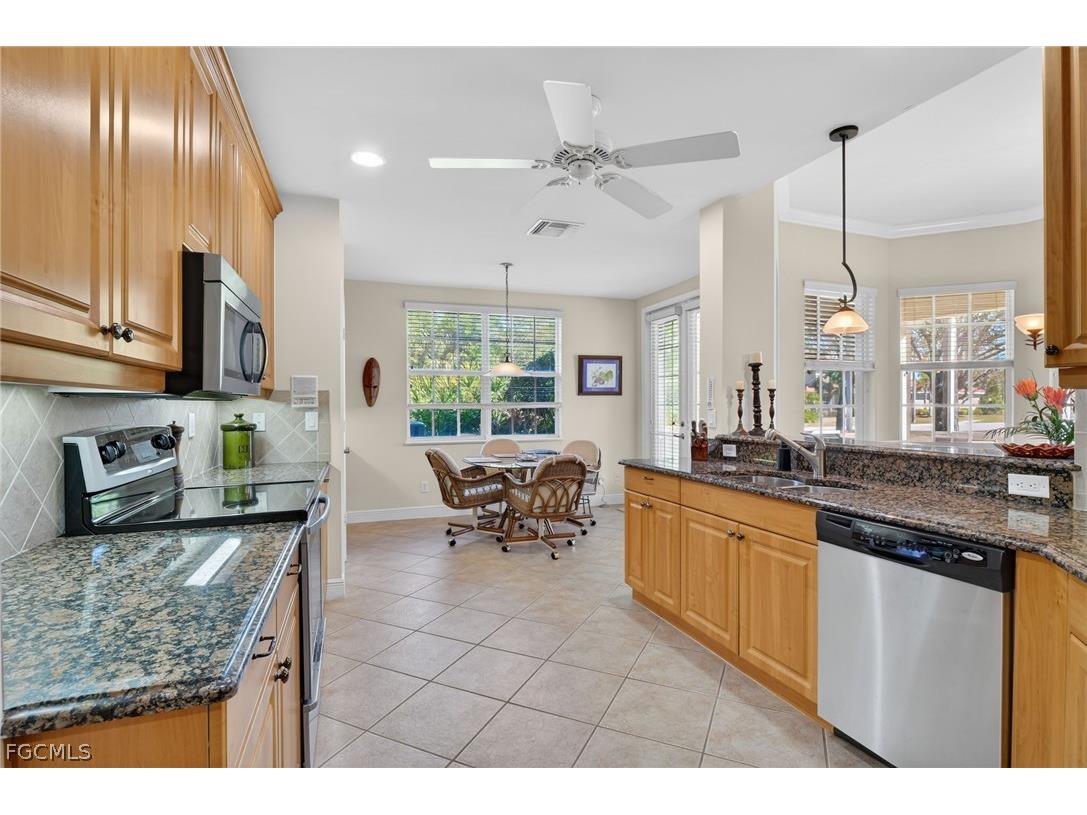 5581 Berkshire Drive #101 Fort Myers FL 33912 2026009920 image3