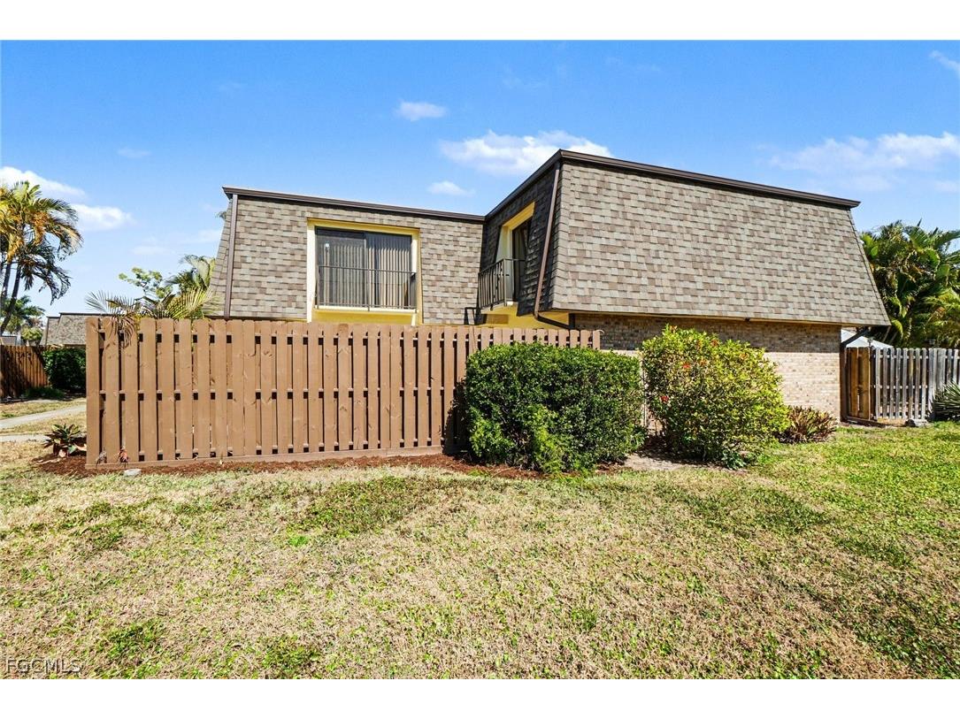 5582 Malt Drive #1 Fort Myers FL 33907 2026007291 image1