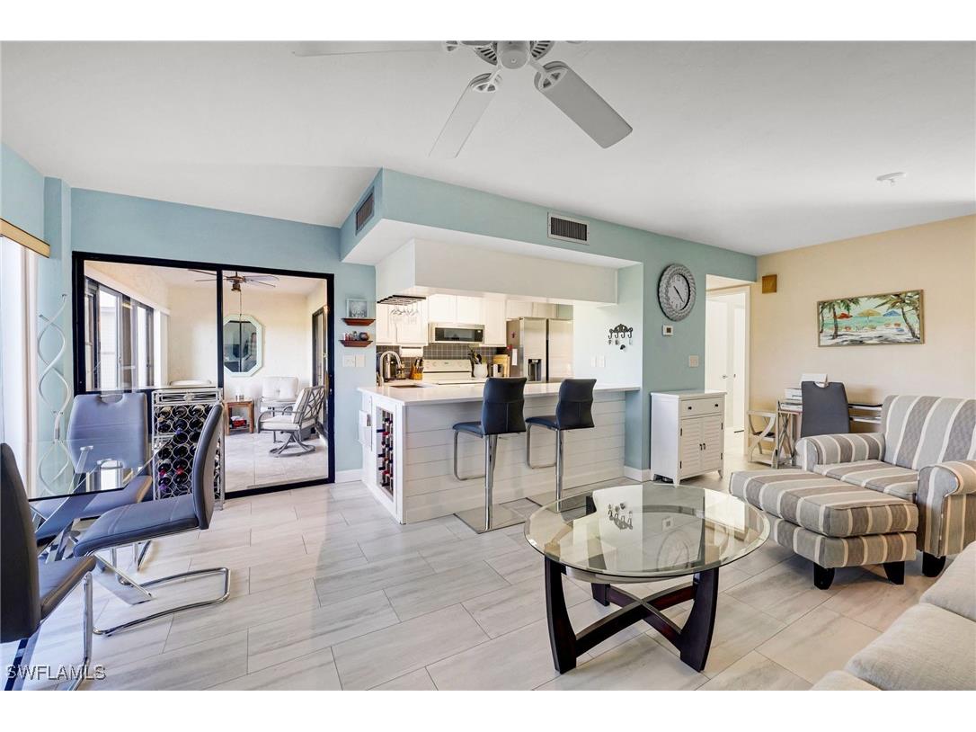5585 Trailwinds Drive #312 Fort Myers FL 33907 225001649 image1