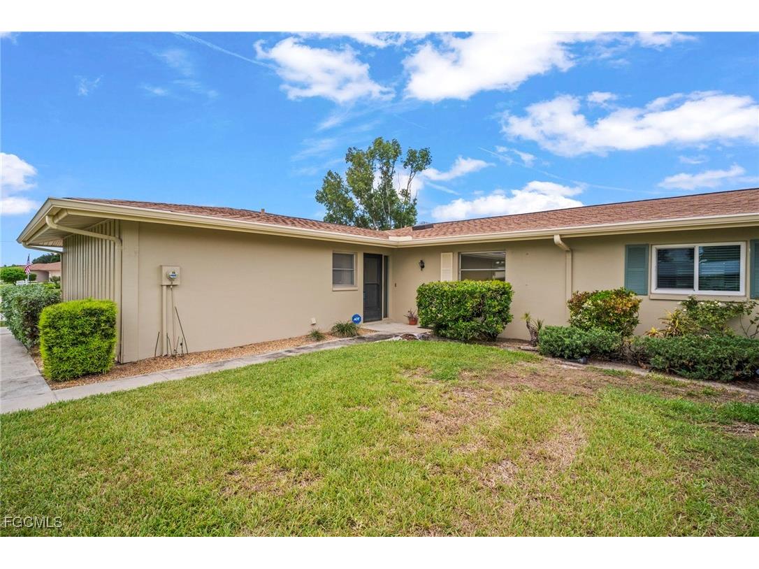 5586 Pendlewood Lane Fort Myers FL 33919 2025006177 image1