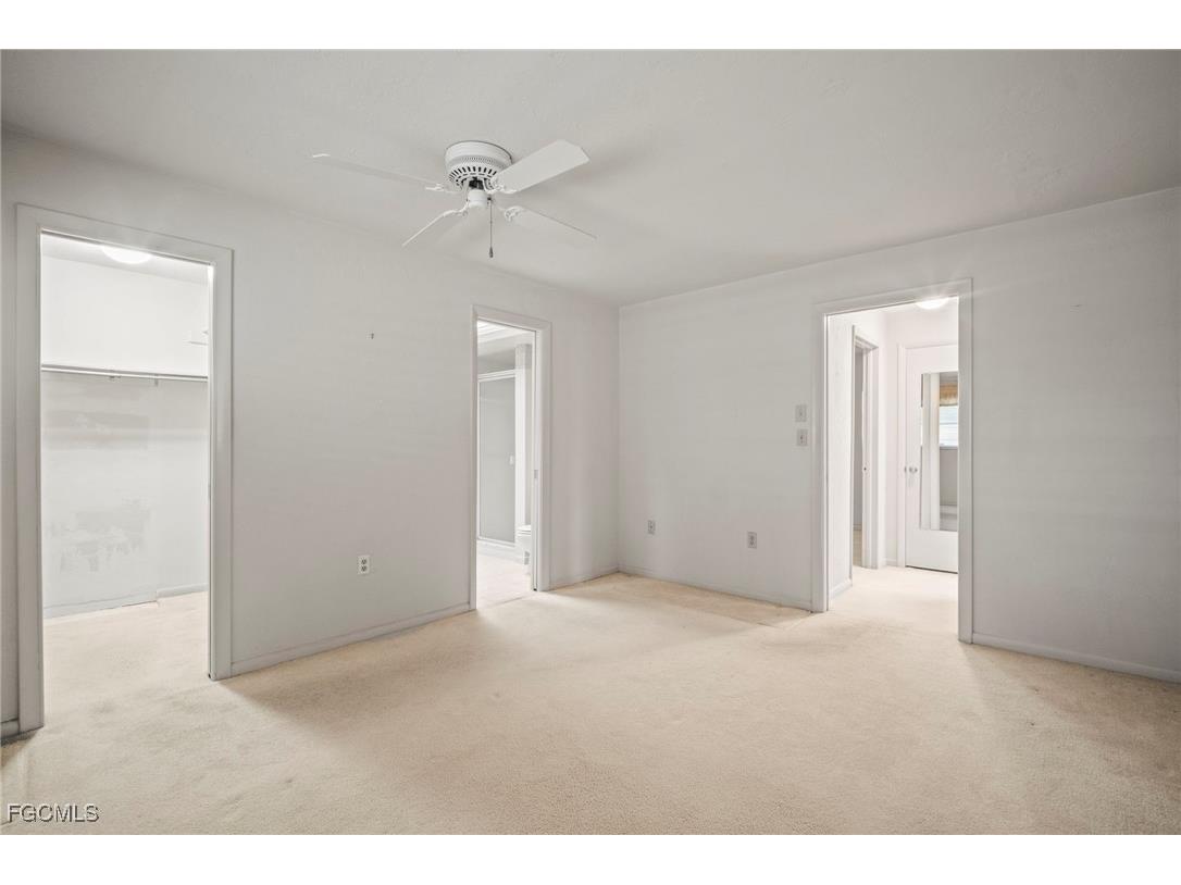 5586 Pendlewood Lane Fort Myers FL 33919 2025006177 image12