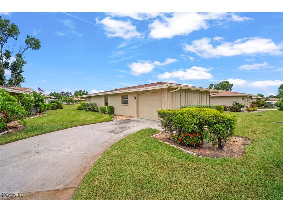 5586 Pendlewood Lane Fort Myers FL 33919 2025006177 image2