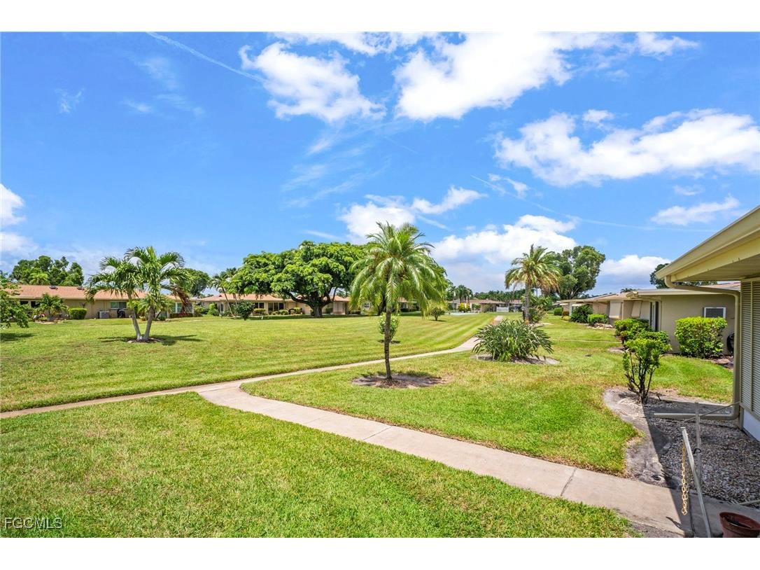 5586 Pendlewood Lane Fort Myers FL 33919 2025006177 image20