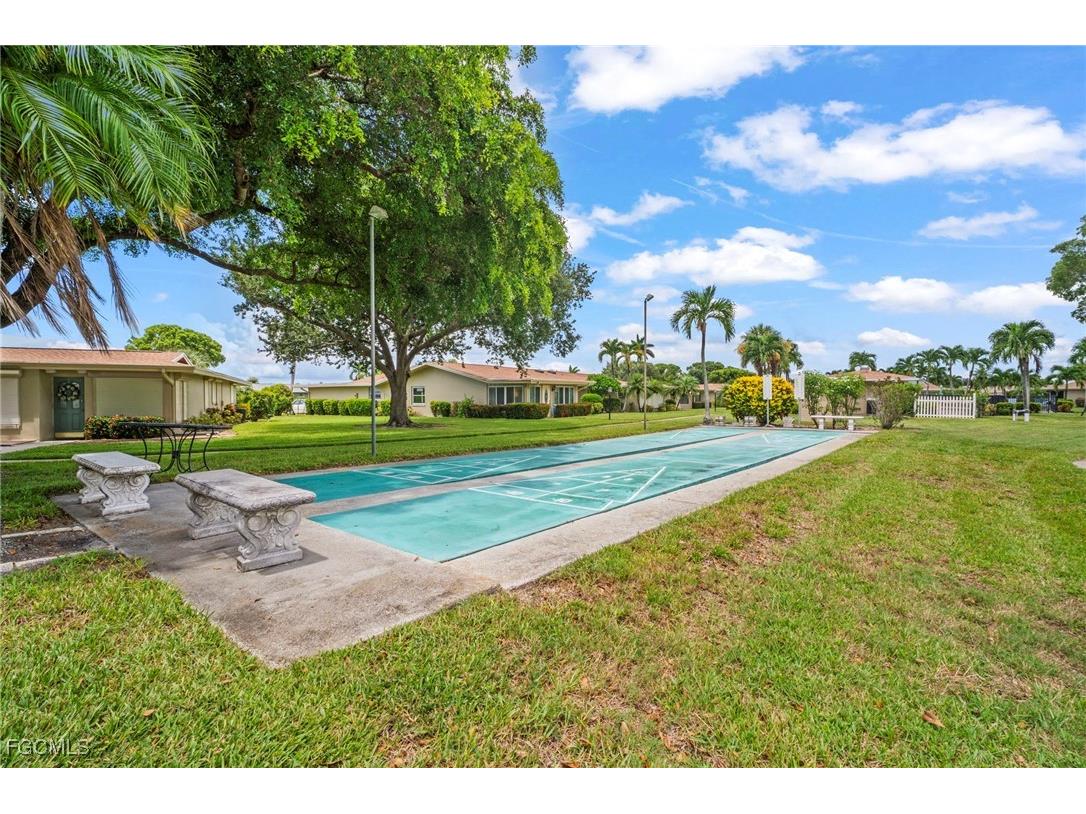 5586 Pendlewood Lane Fort Myers FL 33919 2025006177 image22