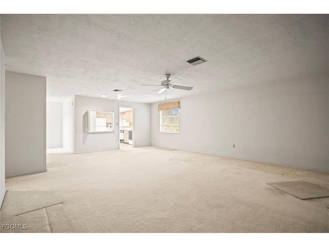 5586 Pendlewood Lane Fort Myers FL 33919 2025006177 image5