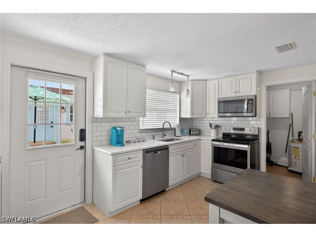 559 105th Avenue N Naples FL 34108 226020914 image15
