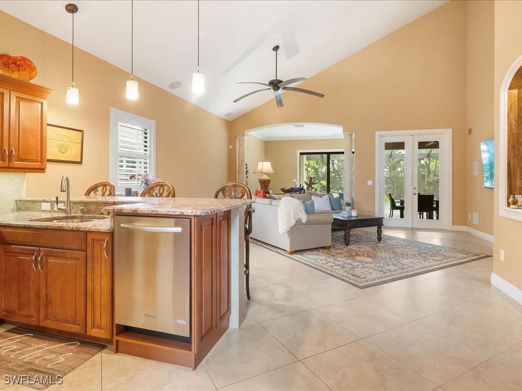 559 93rd Avenue N Naples FL 34108 225059767 image4