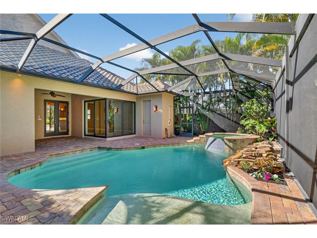 559 93rd Avenue N Naples FL 34108 226001369 image1