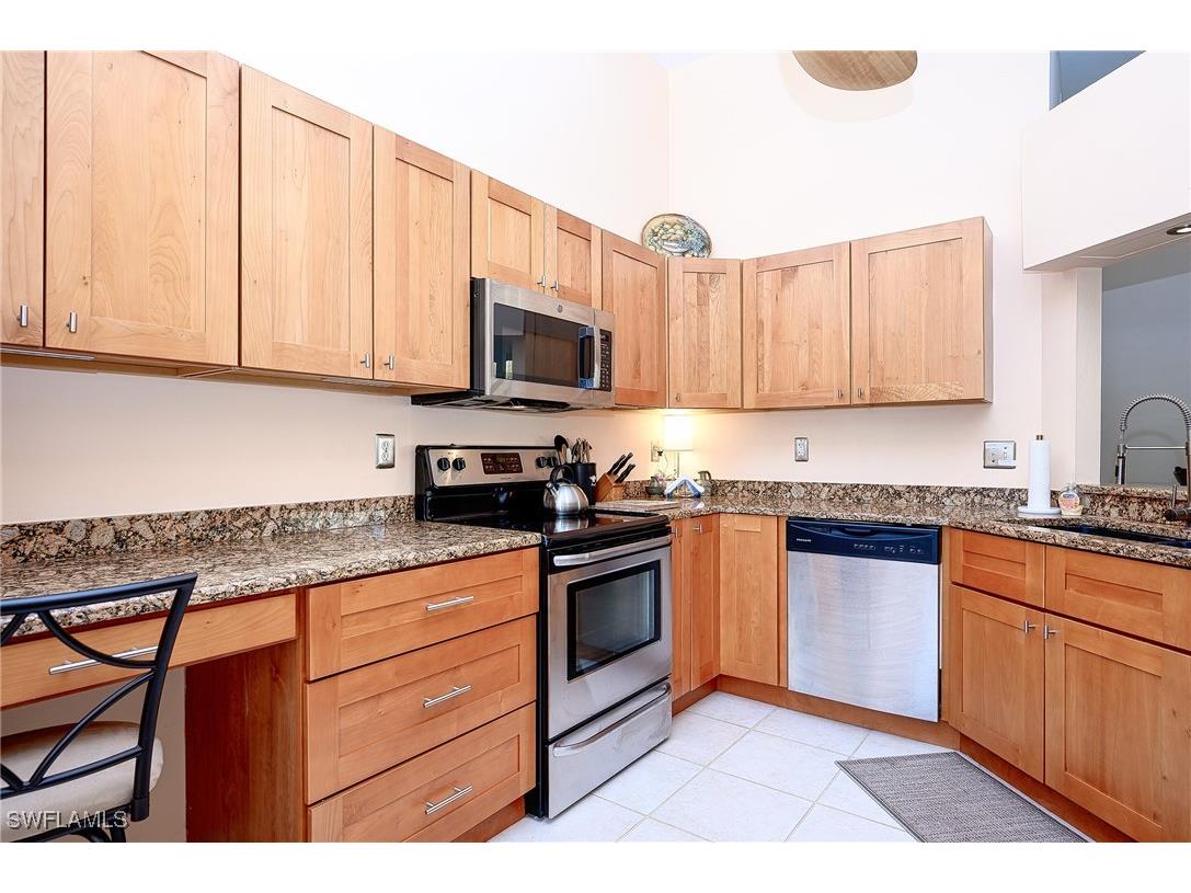 559 Beachwalk Circle #U-203 Naples FL 34108 225058268 image14