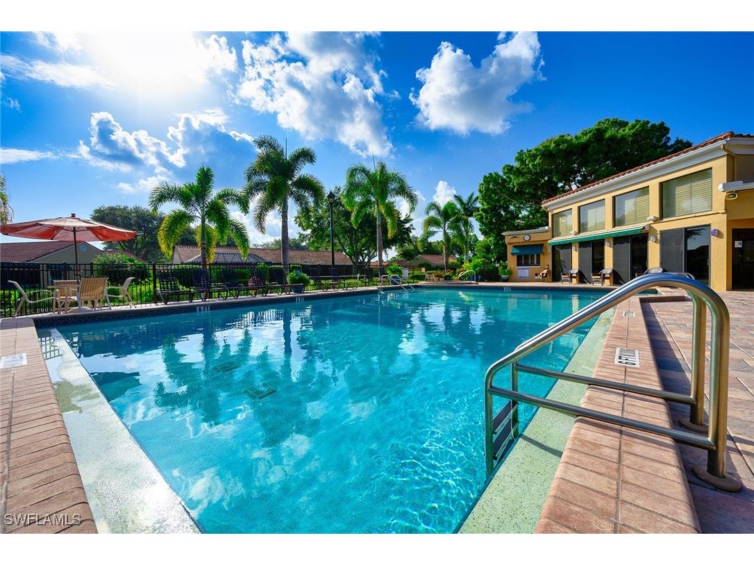 559 Beachwalk Circle #U-203 Naples FL 34108 225058268 image30