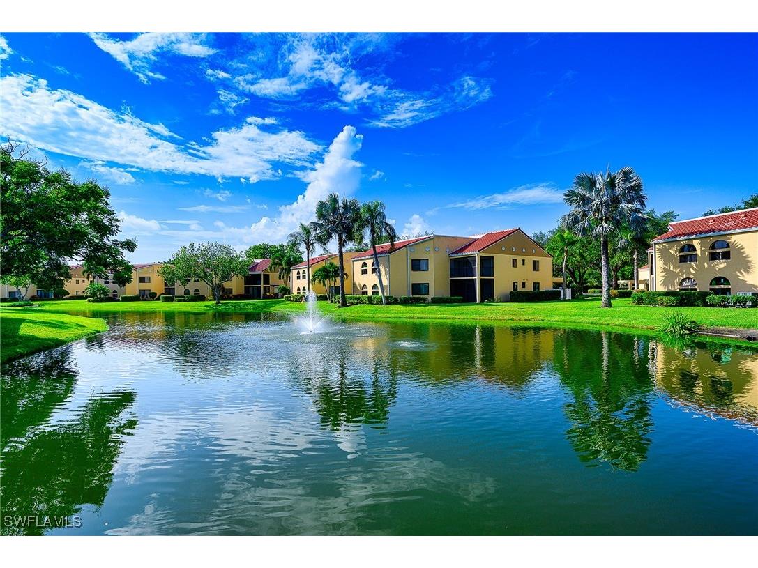 559 Beachwalk Circle #U-203 Naples FL 34108 225058268 image6