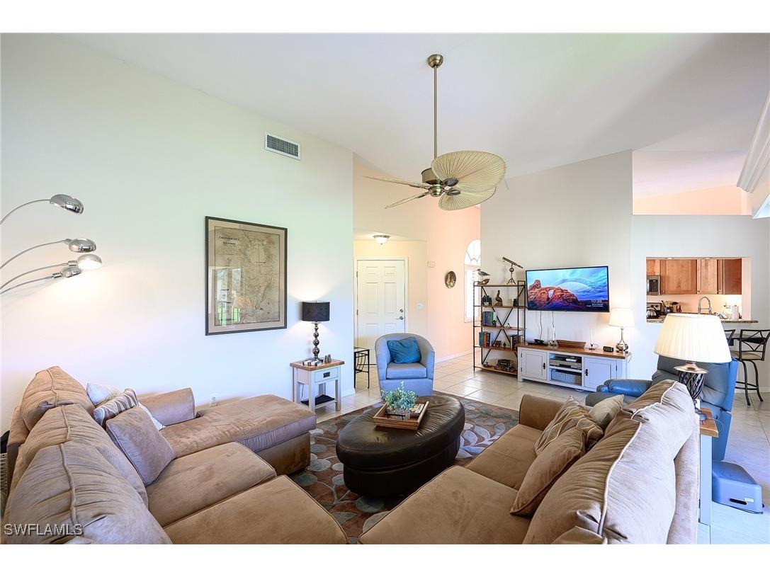 559 Beachwalk Circle #U-203 Naples FL 34108 225058268 image9