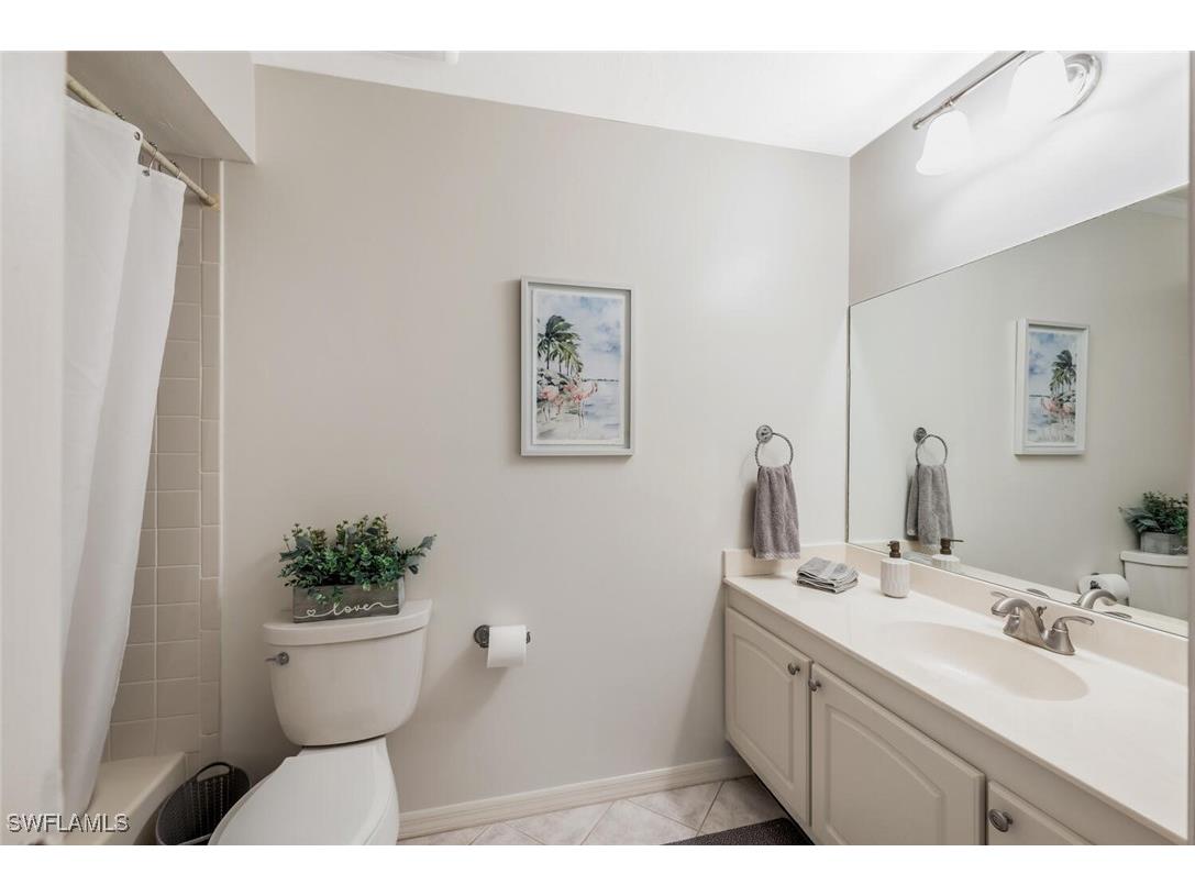 559 Beachwalk Circle #U202 Naples FL 34108 225082408 image18