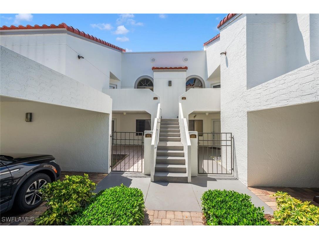 559 Beachwalk Circle #U202 Naples FL 34108 225082408 image26