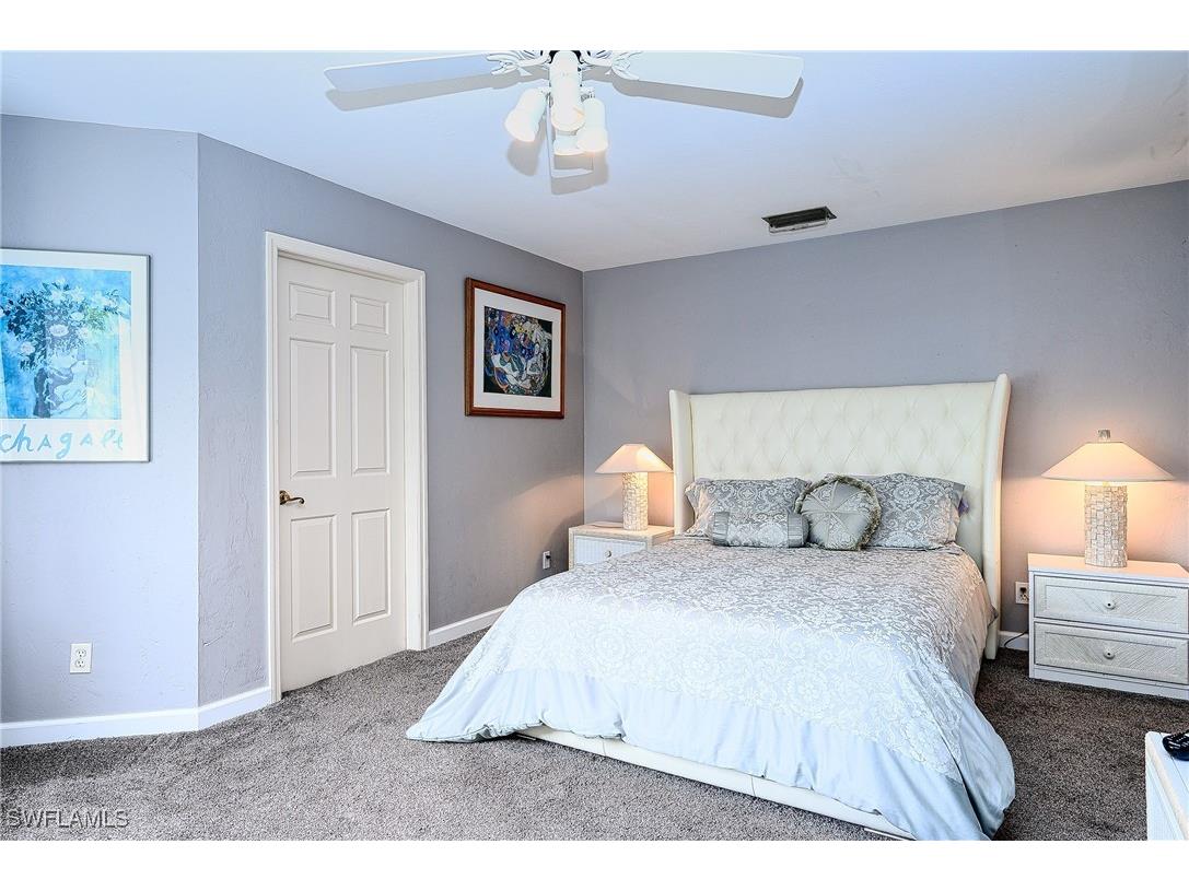 559 Beachwalk Circle #U204 Naples FL 34108 225068847 image16