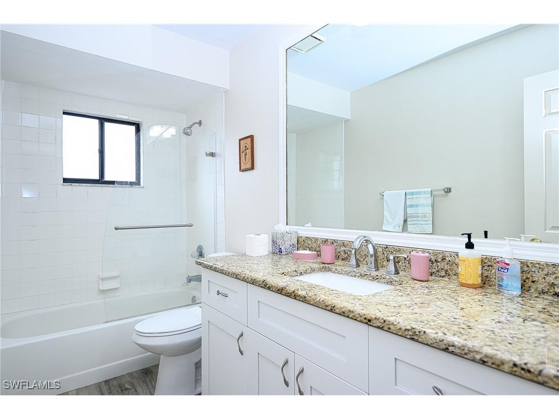 559 Beachwalk Circle #U204 Naples FL 34108 225068847 image20