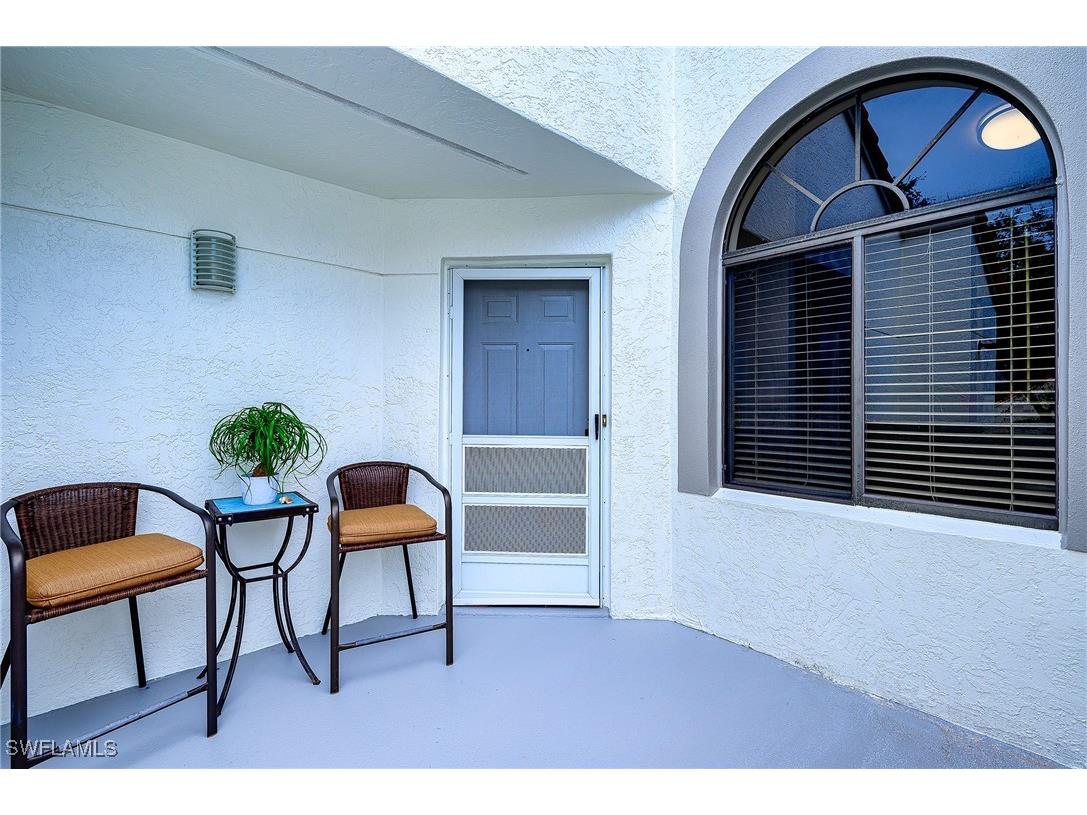 559 Beachwalk Circle #U204 Naples FL 34108 225068847 image3