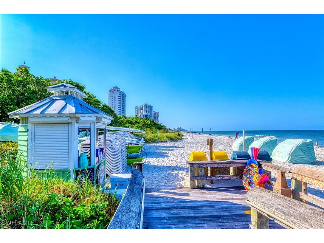 559 Beachwalk Circle #U204 Naples FL 34108 225068847 image38
