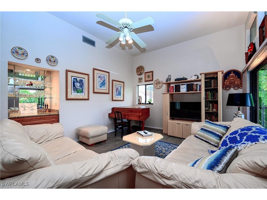 559 Beachwalk Circle #U204 Naples FL 34108 225068847 image6