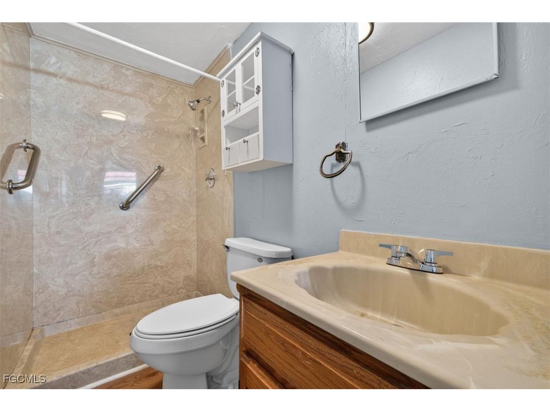 559 Clark Street North Fort Myers FL 33903 2025024473 image14